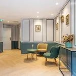 Montcalm Paris