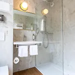 Montcalm Paris