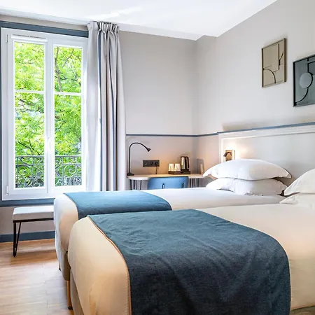 Montcalm 3*