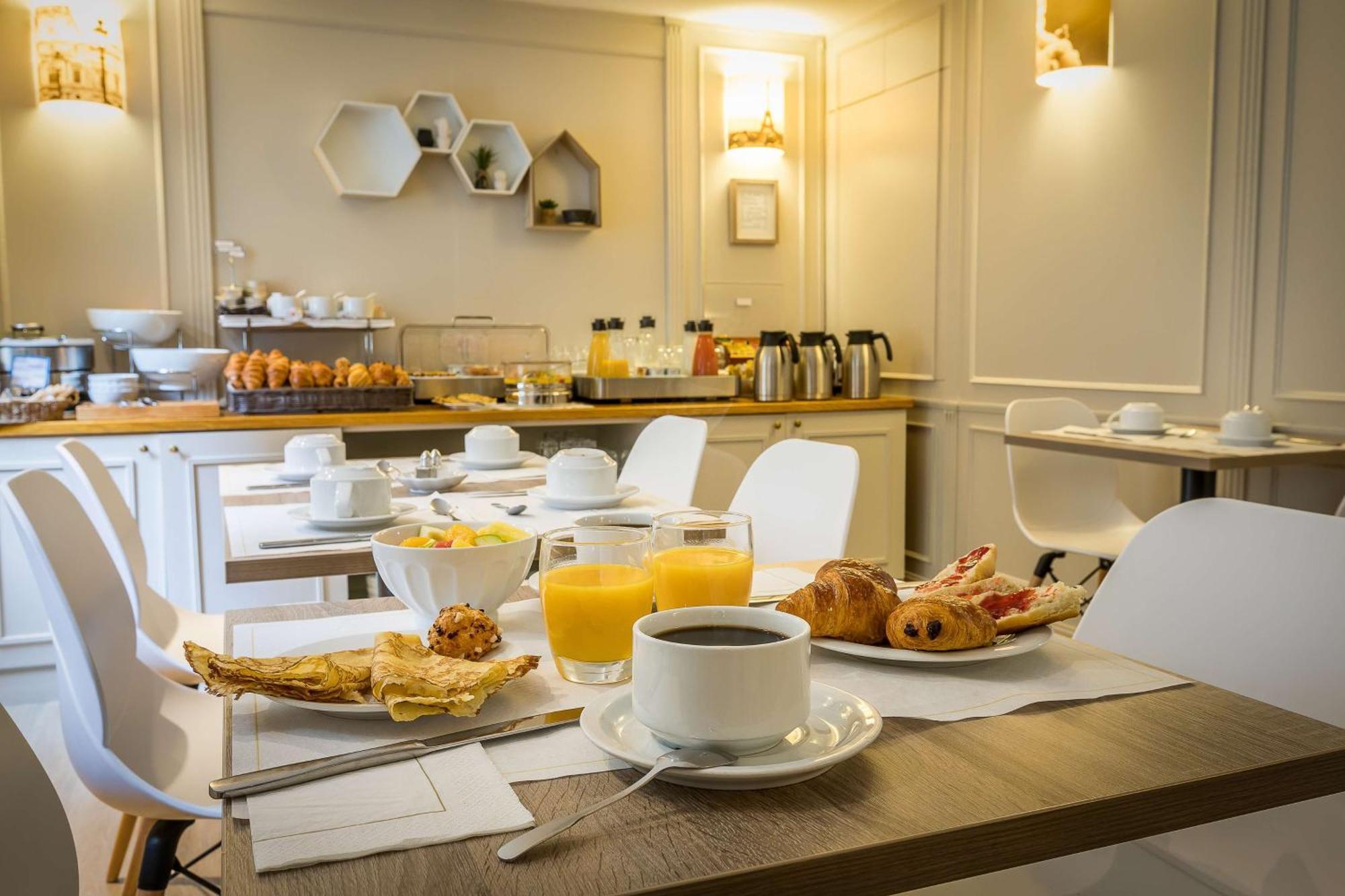 Hotel Montcalm 3*