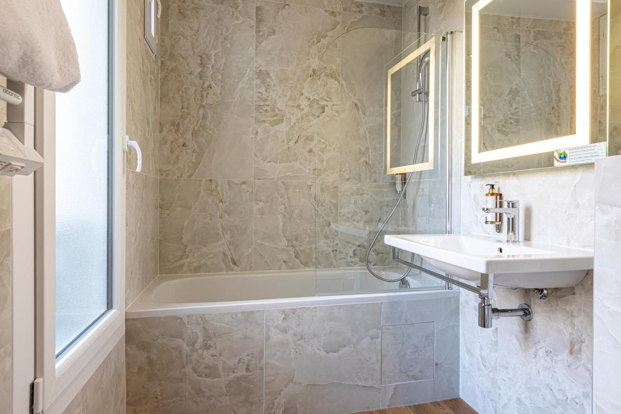 Montcalm 3*