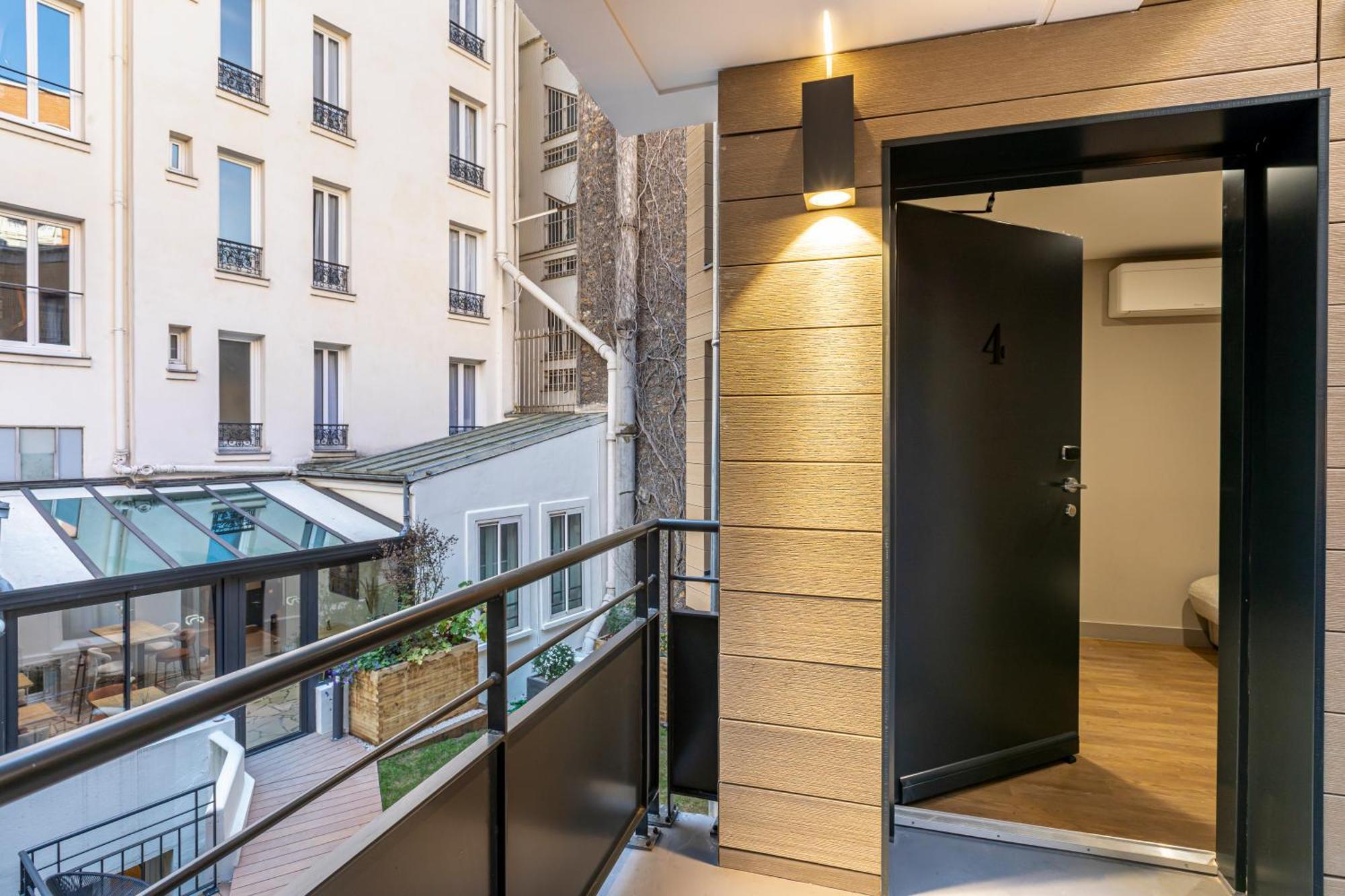 Montcalm Hotel 3*
